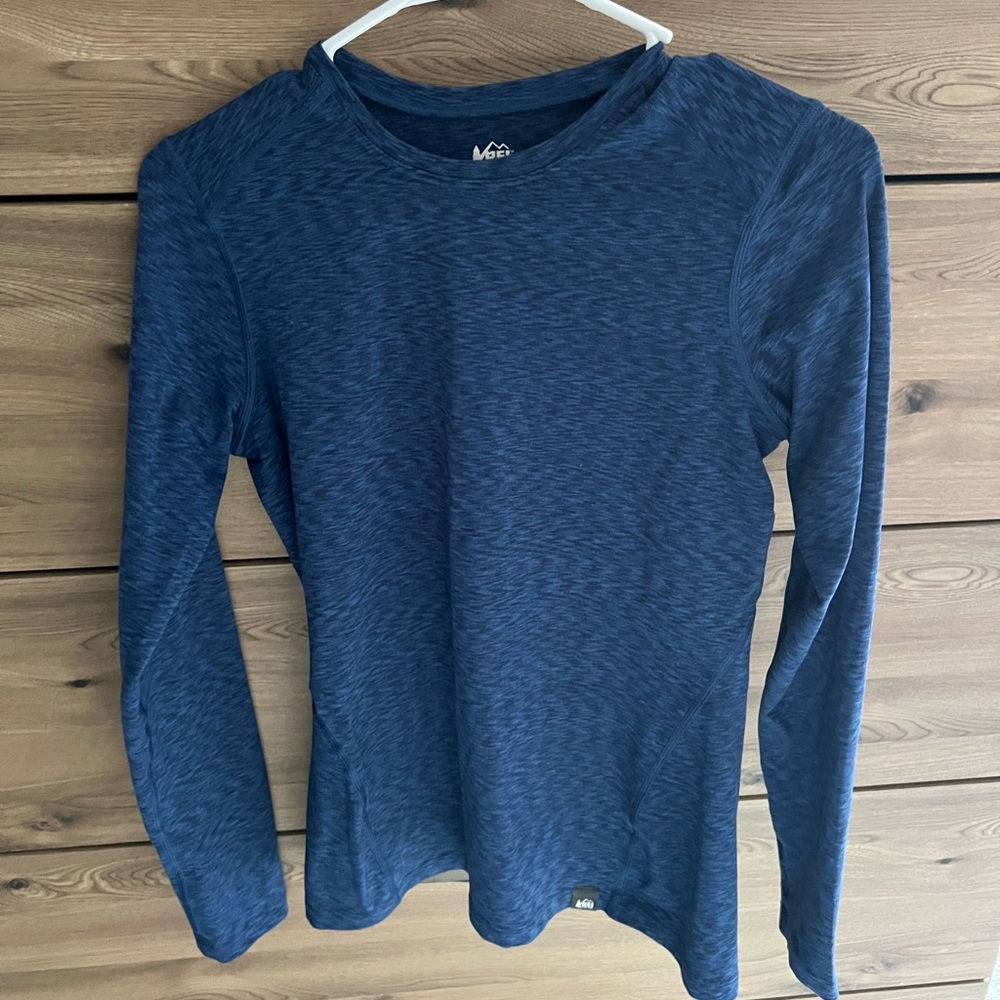 REI women’s long sleeve top size small